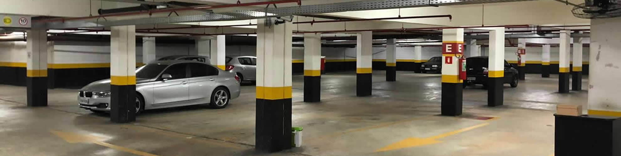 Estacionamentos